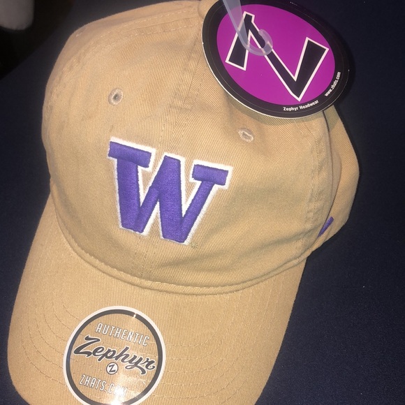 Washington Huskies Strap-back Hat by Zephyr - Picture 2 of 5